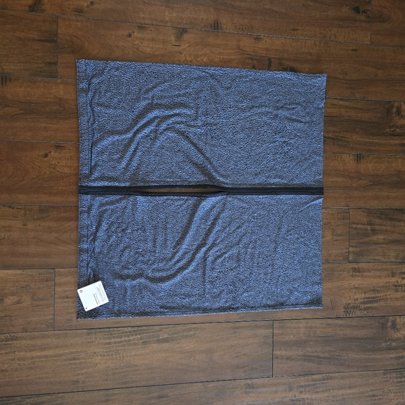 Lululemon Vinyasa Scarf Wrap Scarf / Color Blue Gray Black ROSJ/BLK - Picture 8 of 14